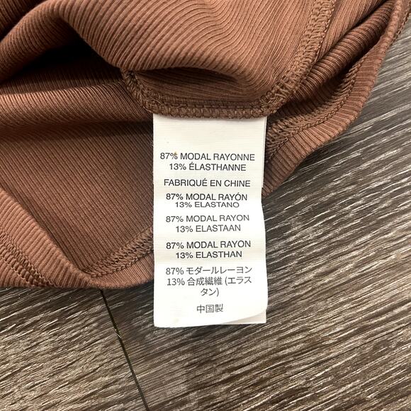 Vuori Pose Fitted Tee Hazelnut Ribbed Short Sleeve Modal Blend Top Small EUC - Picture 12 of 15